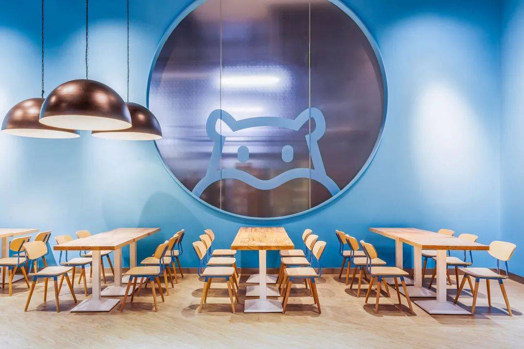 饮品阿里巴巴盒马机器人餐厅，打造未来概念的餐饮空间设计
